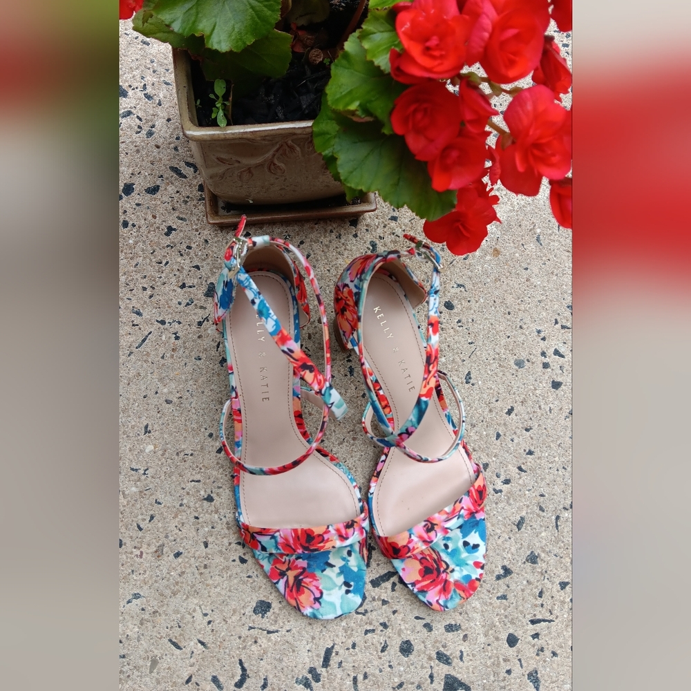 Kelly & Katie Floral Sandals - Red and Blue